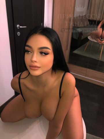 Аріна Ураган фото 3